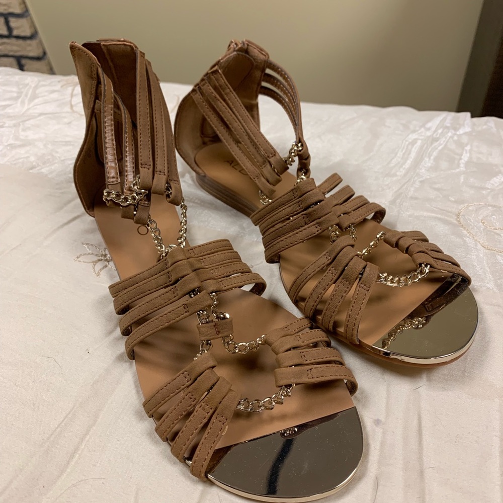 Sandals - Picture 2 of 4